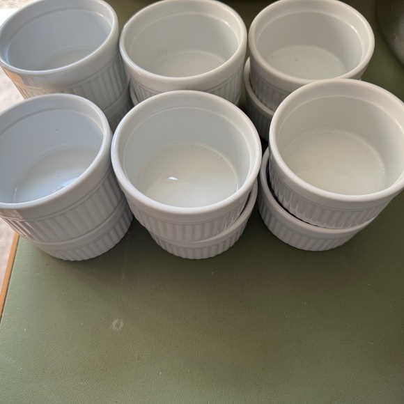 Lot of 12 Ramekins for Baking Soufflé Dish –4 Ounce. HIC Harold Import Co. - Picture 1 of 3